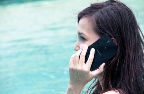 Sony Xperia Z, Ponsel Mewah yang Siap Diajak Nyebur