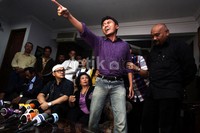 Ia juga membawa serta saksi-saksi yang memberatkan Subur.