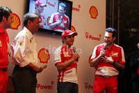 Massa mampir ke Jakarta di sela-sela peluncuran produk baru Shell V-Power di Hotel Dharmawangsa, Jakarta Selatan, Senin (25/3/2013). Sebagai informasi, Shell adalah salah satu partner utama Ferrari di ajang Formula 1.