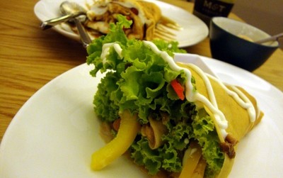 Momi & Toys Creperie, Crepe Lembut Perkawinan Prancis-Jepang