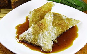 Yuk, Sarapan Lupis Ketan yang Empuk Legit!