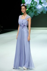 Jakarta, Indonesia - 17 Februari 2013. Votum by Sebastian Gunawan Spring Blossom. Indonesia Fashion Week 2013 at Jakarta Convention Center. Senayan. Jakarta. [Foto: Mohammad Abduh/Wolipop]