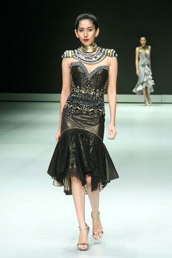 Jakarta, Indonesia - 17 Februari. Samuel Cirnansck Egypt Indonesia Fashion Week 2013 at Jakarta Convention Center. 17 Februari 2013. Senayan. Jakarta. [Foto: Mohammad Abduh/Wolipop]