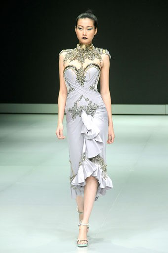 Jakarta, Indonesia - 17 Februari. Samuel Cirnansck Egypt Indonesia Fashion Week 2013 at Jakarta Convention Center. 17 Februari 2013. Senayan. Jakarta. [Foto: Mohammad Abduh/Wolipop]