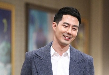 Jo In Sung Bagi-bagi Kosmetik untuk Staf Drama