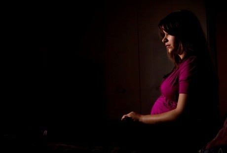 Posisi Tidur Ibu Hamil Ini Berisiko Picu Bayi Meninggal Saat Lahir 