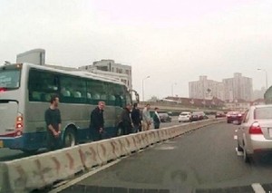 Turis Pipis Massal di Jalan Tol China, Warga Protes