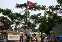 Pengibaran bendera terjadi kali pertama di Kabupaten Aceh Utara dan Kota Lhokseumawe. Kemudian disusul daerah lainnya, seperti Kabupaten Aceh Timur, Bireuen, Aceh Timur, Langsa, Pidie, dan Pidie Jaya. Feri Fernandes/detikNews.