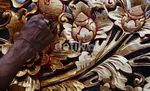 Seni Ukir Bali Terus Eksis