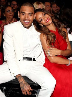 Rihanna & Chris Brown Akan Gelar Pesta Lajang di Kapal Pesiar