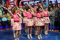Cherrybelle kompak berkostum pink. Gusmun/detikFoto.