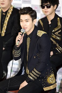 Tampannya Siwon. Reuters/TenAsia/Chae Ki-won.