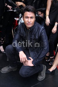 Mantan kekasih Julie Estelle itu tampak cool. Mauludi/detikFoto.