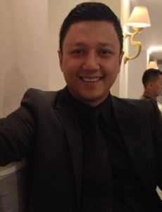 Tangis Keluarga Pecah Saat Jenazah Sopir Avanza Dimasukkan ke Ambulans