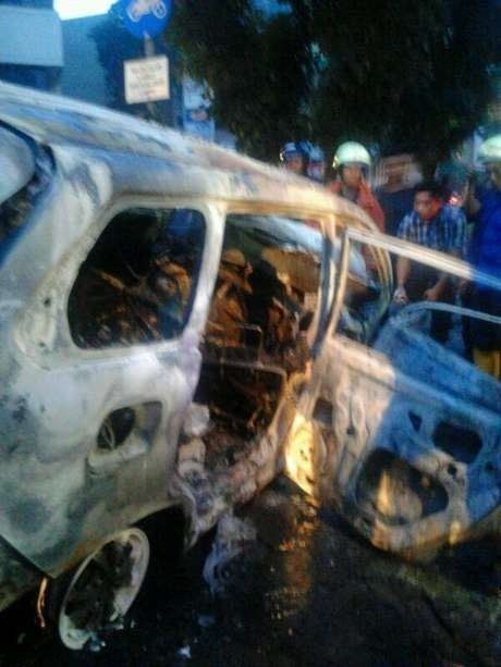 Polisi Duga Penyebab Kebakaran Mobil Avanza Akibat Korsleting Polisi Duga Penyebab Kebakaran Mobil Avanza Akibat Korsleting