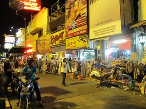 Aneka Kisah Seru Liburan 24 Jam