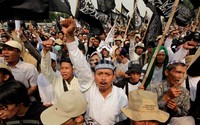 Mereka menolak pengesahan RUU Organisasi Kemasyarakatan (Ormas).