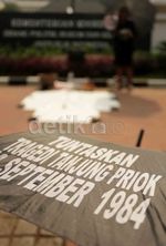 Aksi Meruwat Kemenkopolhukam