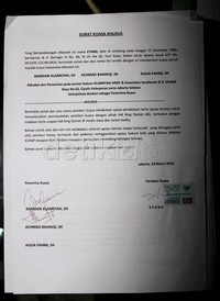 Subur juga mengaku dirinya bukanlah seorang dukun.
