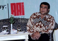 Ia menilai bahwa lembaga yang mengatur soal hak cipta para musisi itu tak memperlakukan para musisi dangdut dengan baik. Dicky Ardian/detikHOT.