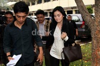 Verny akan menjerat Denny dengan pasal 335 KUHP tentang perbuatan tidak menyenangkan.