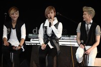 LUNAFLY dalam jumpa pers di Jakarta.