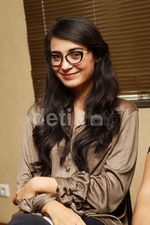 Senyum Manis Zaskia & Shireen Sungkar