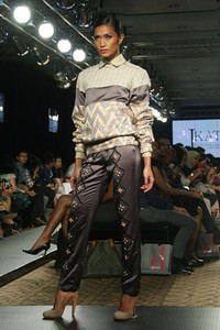 Jakarta, Indonesia - 25 Maret. IKAT Indonesia by Didiet Maulana. Plaza Indonesia Fashion Week SS 2013 at Plaza Indonesia. 25 Maret 2013. Thamrin. Jakarta. [Foto: Mohammad Abduh/Wolipop]