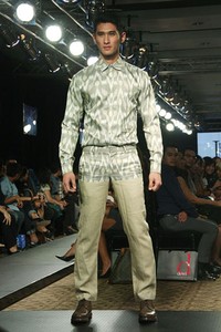 Jakarta, Indonesia - 25 Maret. IKAT Indonesia by Didiet Maulana. Plaza Indonesia Fashion Week SS 2013 at Plaza Indonesia. 25 Maret 2013. Thamrin. Jakarta. [Foto: Mohammad Abduh/Wolipop]