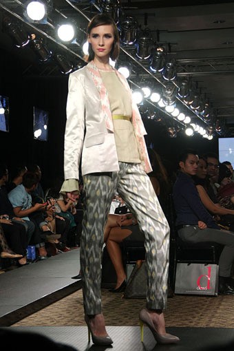 Jakarta, Indonesia - 25 Maret. IKAT Indonesia by Didiet Maulana. Plaza Indonesia Fashion Week SS 2013 at Plaza Indonesia. 25 Maret 2013. Thamrin. Jakarta. [Foto: Mohammad Abduh/Wolipop]