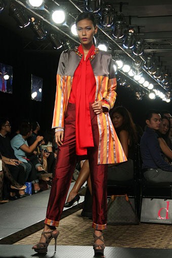 Jakarta, Indonesia - 25 Maret. IKAT Indonesia by Didiet Maulana. Plaza Indonesia Fashion Week SS 2013 at Plaza Indonesia. 25 Maret 2013. Thamrin. Jakarta. [Foto: Mohammad Abduh/Wolipop]