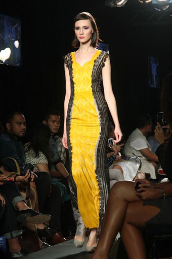 Jakarta, Indonesia - 25 Maret. IKAT Indonesia by Didiet Maulana. Plaza Indonesia Fashion Week SS 2013 at Plaza Indonesia. 25 Maret 2013. Thamrin. Jakarta. [Foto: Mohammad Abduh/Wolipop]