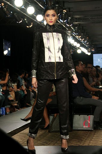 Jakarta, Indonesia - 25 Maret. IKAT Indonesia by Didiet Maulana. Plaza Indonesia Fashion Week SS 2013 at Plaza Indonesia. 25 Maret 2013. Thamrin. Jakarta. [Foto: Mohammad Abduh/Wolipop]