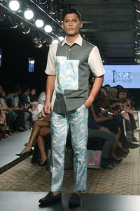 Jakarta, Indonesia - 25 Maret. IKAT Indonesia by Didiet Maulana. Plaza Indonesia Fashion Week SS 2013 at Plaza Indonesia. 25 Maret 2013. Thamrin. Jakarta. [Foto: Mohammad Abduh/Wolipop]