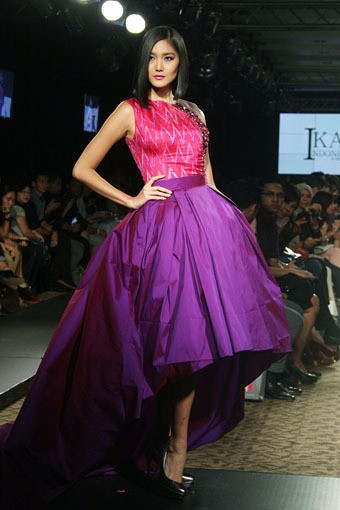 Jakarta, Indonesia - 25 Maret. IKAT Indonesia by Didiet Maulana. Plaza Indonesia Fashion Week SS 2013 at Plaza Indonesia. 25 Maret 2013. Thamrin. Jakarta. [Foto: Mohammad Abduh/Wolipop]