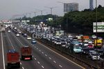 Tol Cikampek Macet Hingga 11 Km