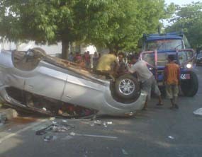 Kecelakaan Libatkan 3 Kendaraan, 3 Penumpang Tewas dan 7 Orang Luka