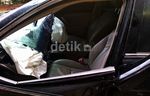 Kecelakaan, Camry Berisikan 6 Paket Sabu Ringsek