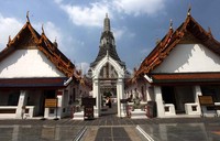Wat Arun adalah salah satu bangunan yang menjadi ikon Kota Bangkok.