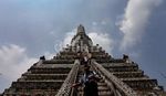 Wat Arun, Si Megah di Tepi Sungai Chao Phraya