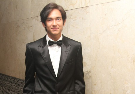 Laris Tawaran Akting, Adipati Dolken Tak Pilih-pilih