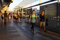 Skywalk tersebut dibangun untuk memberikan kenyamanan kepada para pejalan kaki.