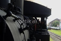 Selama ini lokomotif uap yang sudah berusia lebih dari satu abad ini beroperasi melayani perjalanan wisata rata- rata 15 kali perjalanan  dalam sebulan. Baik dari Ambarawa- Bedono (10 km), maupun Ambarawa- Tuntang (6 km). Arbi Anugrah/detikcom.