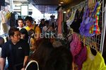 Pedagang Kaki Lima Penuhi Trotoar Bangkok