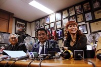 Bahkan, dengan lantang Hotman menegaskan bahwa tudingan Inul melanggar hak cipta adalah bohong besar. Mauludi/detikFoto.