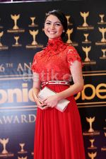 Pesona Citra Kirana Bergaun Merah