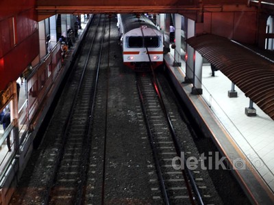 KRL Jabodetabek Beroperasi 22 Jam