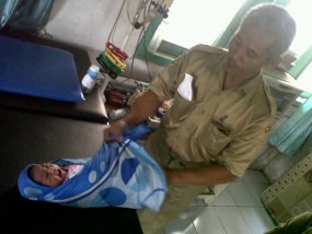 Sesosok Bayi Masih Hidup Ditemukan di Kebun Tebu