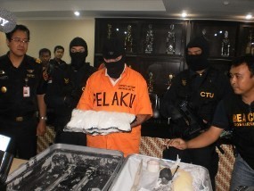 Pesan Sabu 5 Kg, WN Iran Dipenjara Seumur Hidup