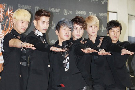 Shinhwa Akan Polisikan Fan Club Ilegal